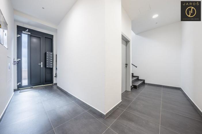 Prodej obchodního prostoru, Kladno, Huťská, 402 m2