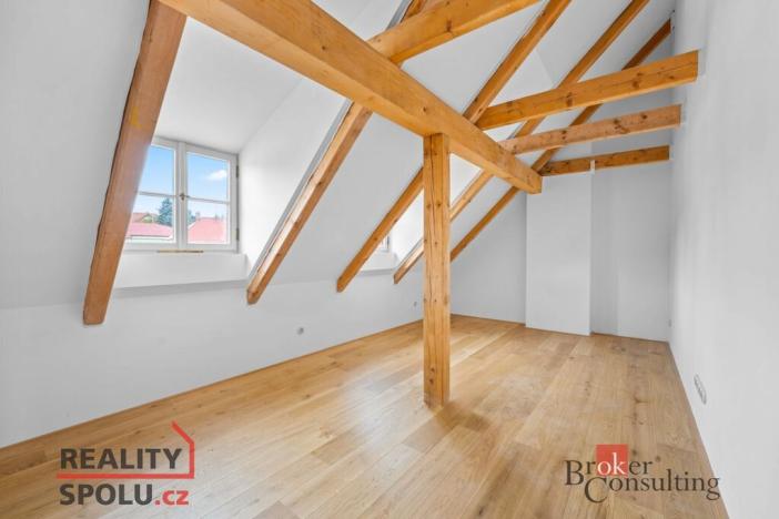 Prodej bytu 4+kk, Jince, Slavíkova, 110 m2