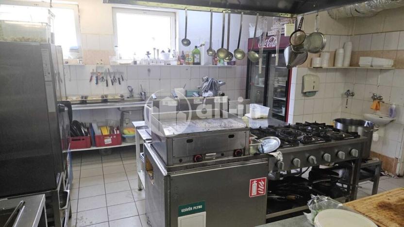 Pronájem restaurace, Ivanovice na Hané, Palackého náměstí, 180 m2