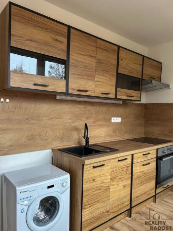 Pronájem bytu 1+1, Ostrava - Zábřeh, Výškovická, 36 m2