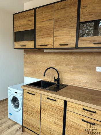 Pronájem bytu 1+1, Ostrava - Zábřeh, Výškovická, 36 m2