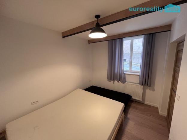 Pronájem bytu 1+kk, Mariánské Lázně, Tyršova, 28 m2