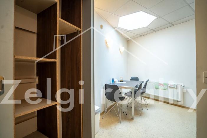 Pronájem obchodního prostoru, Brno - Židenice, 193 m2