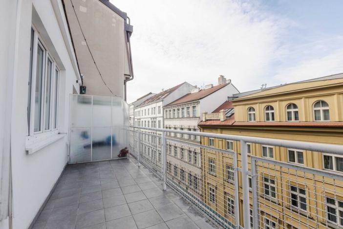 Pronájem bytu 1+kk, Praha, Krakovská, 28 m2