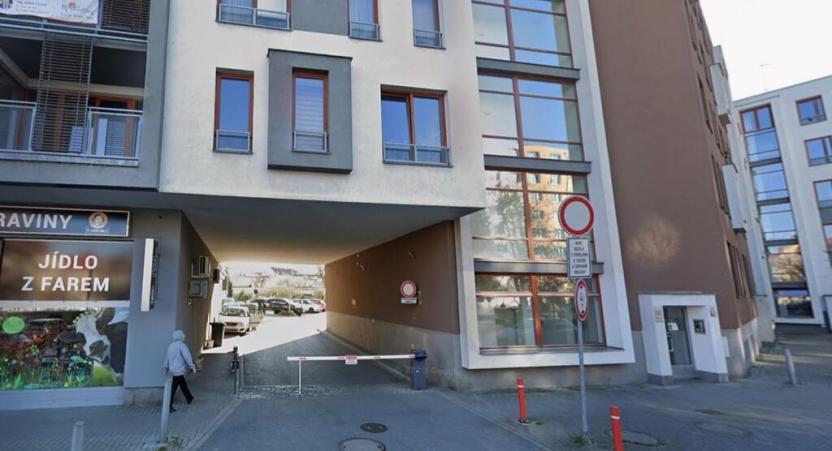 Pronájem garáže, Plzeň - Jižní Předměstí, Boettingerova, 11 m2