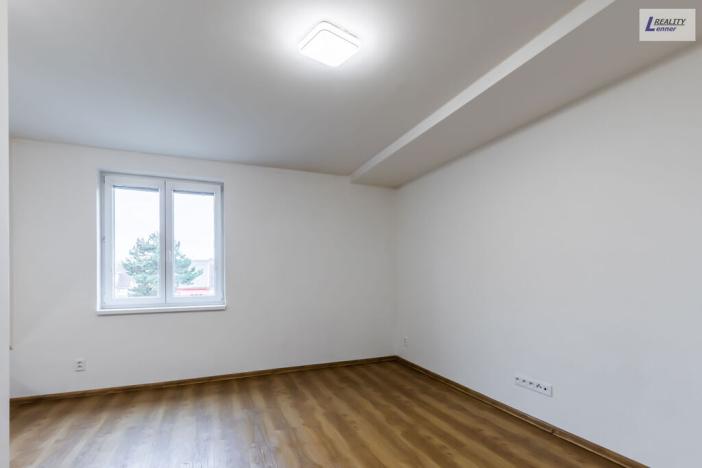 Prodej bytu 1+kk, Praha - Kobylisy, Javorová, 29 m2