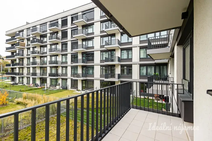 Pronájem bytu 1+kk, Praha - Vysočany, Kolbenova, 33 m2