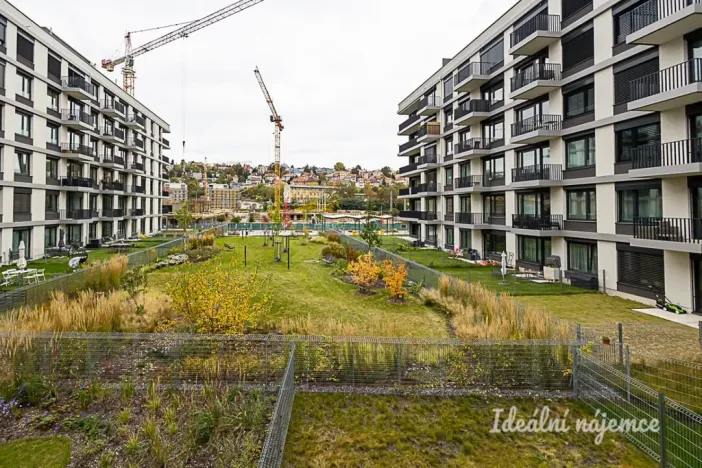 Pronájem bytu 1+kk, Praha - Vysočany, Kolbenova, 33 m2