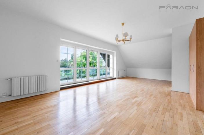 Pronájem kanceláře, Průhonice, Sadová, 350 m2