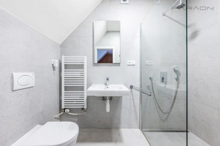 Pronájem kanceláře, Průhonice, Sadová, 350 m2