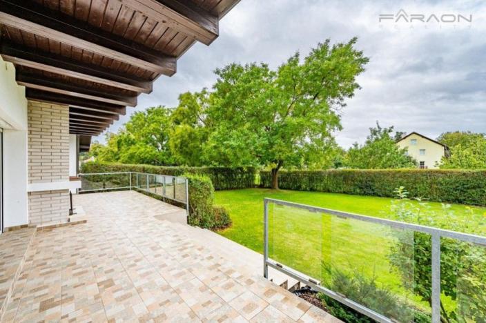 Pronájem kanceláře, Průhonice, Sadová, 350 m2