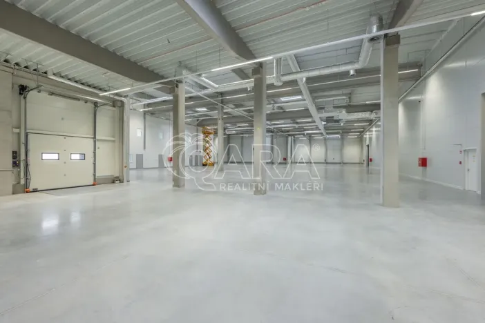 Pronájem skladu, Divišov, 2922 m2