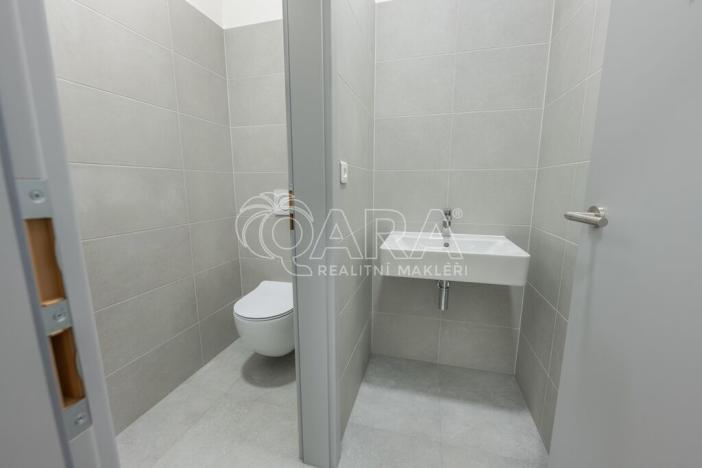 Pronájem skladu, Divišov, 2704 m2