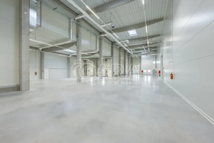 Pronájem skladu, Divišov, 2704 m2