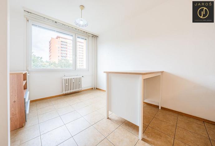Prodej bytu 2+1, Praha - Kobylisy, Famfulíkova, 62 m2