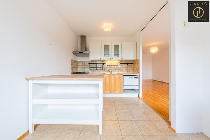 Prodej bytu 2+1, Praha - Kobylisy, Famfulíkova, 62 m2