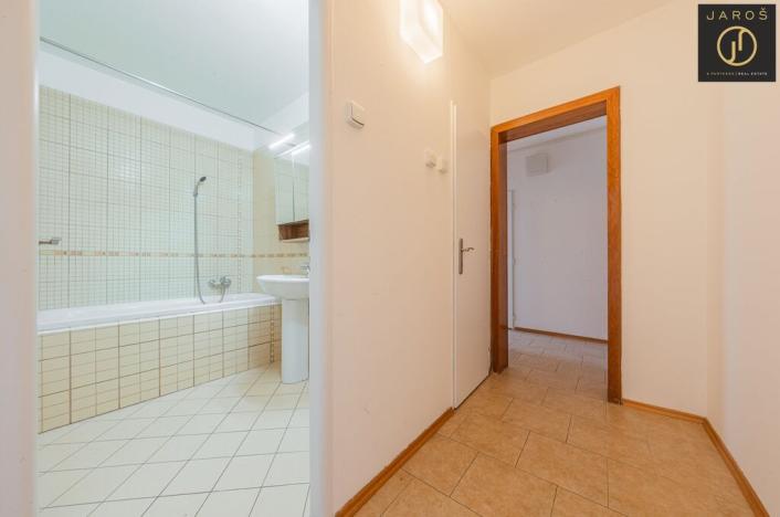 Prodej bytu 2+1, Praha - Kobylisy, Famfulíkova, 62 m2