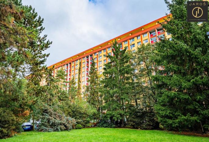 Prodej bytu 2+1, Praha - Kobylisy, Famfulíkova, 62 m2