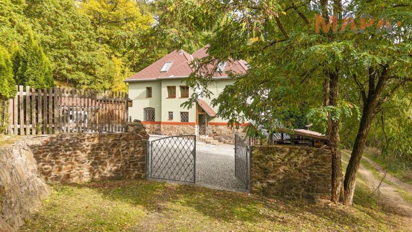 Prodej rodinného domu, Křimov - Domina, 480 m2