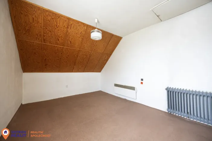 Prodej rodinného domu, Rovensko, 220 m2