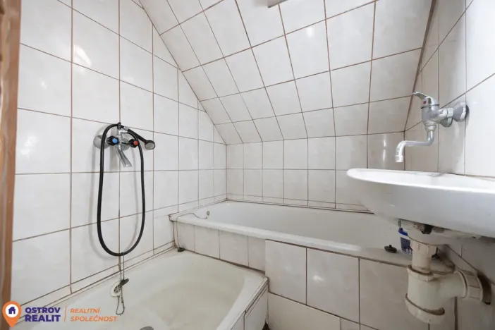 Prodej rodinného domu, Rovensko, 220 m2