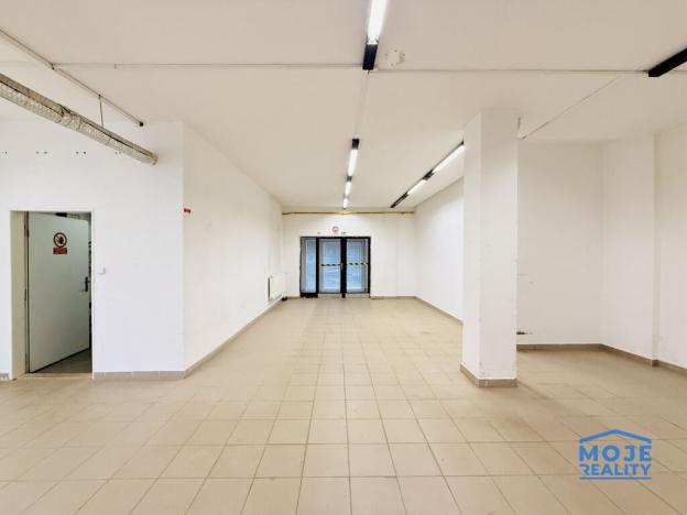 Pronájem obchodního prostoru, Blatná, 464 m2