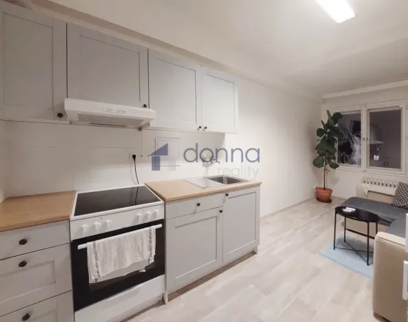 Pronájem bytu 2+kk, Praha, Sokolovská, 62 m2