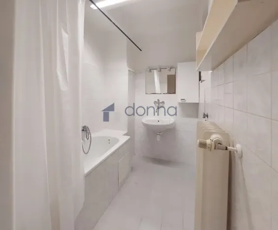 Pronájem bytu 2+kk, Praha, Sokolovská, 62 m2