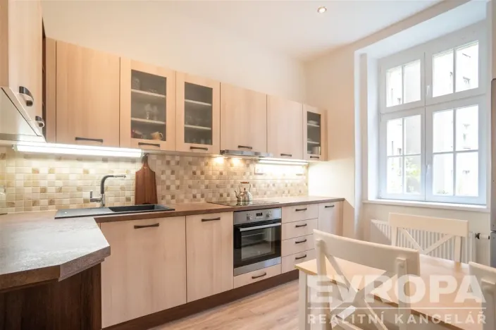 Prodej bytu 4+1, Praha - Holešovice, Veletržní, 101 m2