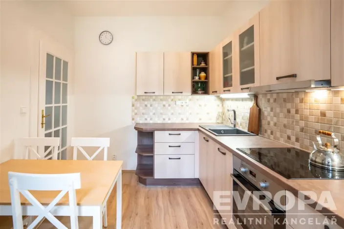 Prodej bytu 4+1, Praha - Holešovice, Veletržní, 101 m2