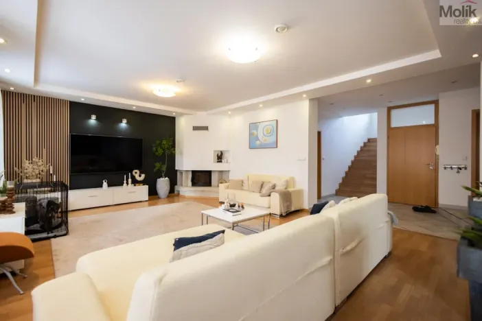 Prodej obchodního prostoru, Litvínov - Horní Litvínov, Rooseveltova, 277 m2