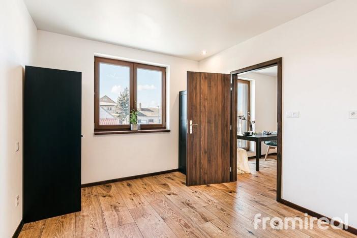 Pronájem bytu 2+kk, Vrbovec, 49 m2