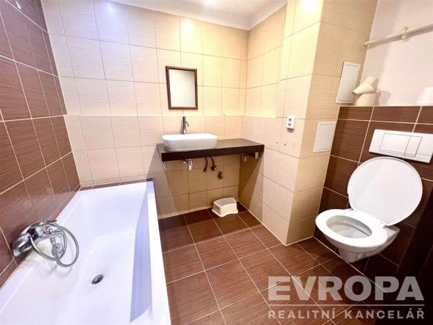 Pronájem bytu 3+kk, Sokolov, Heyrovského, 53 m2