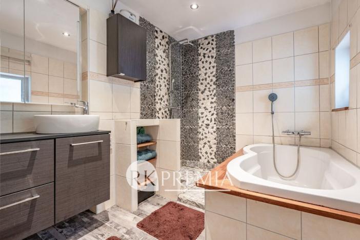 Prodej rodinného domu, Dubí - Mstišov, Dvojhradí, 166 m2