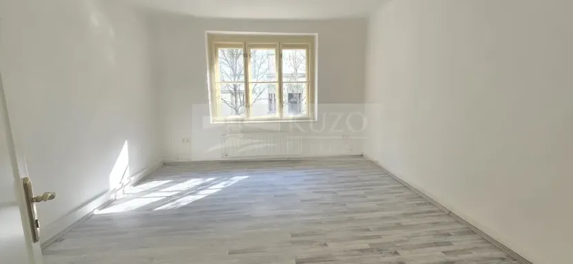 Pronájem kanceláře, Praha, Na Březince, 120 m2