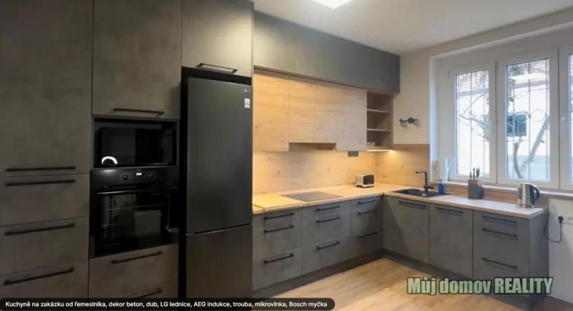 Pronájem rodinného domu, Praha - Hostivař, Hornoměcholupská, 230 m2