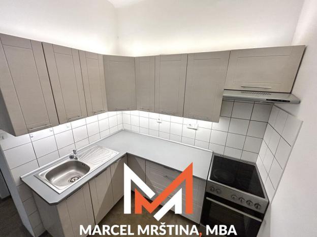 Pronájem bytu 1+kk, Hronov, T. G. Masaryka, 42 m2