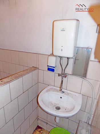 Prodej rodinného domu, Ostrov, 190 m2