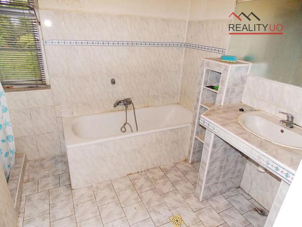 Prodej rodinného domu, Ostrov, 190 m2