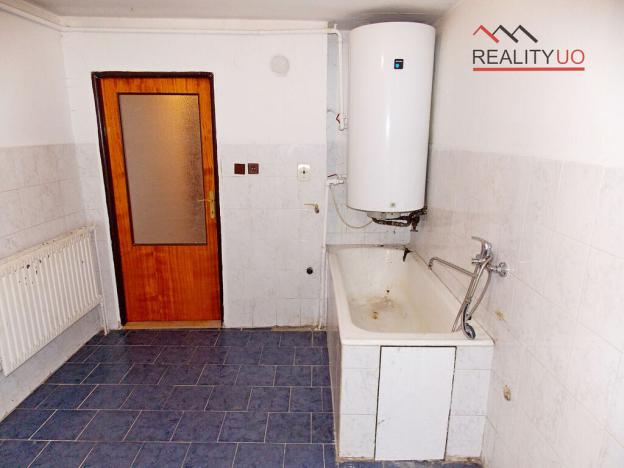 Prodej výrobních prostor, Ostrov, 190 m2