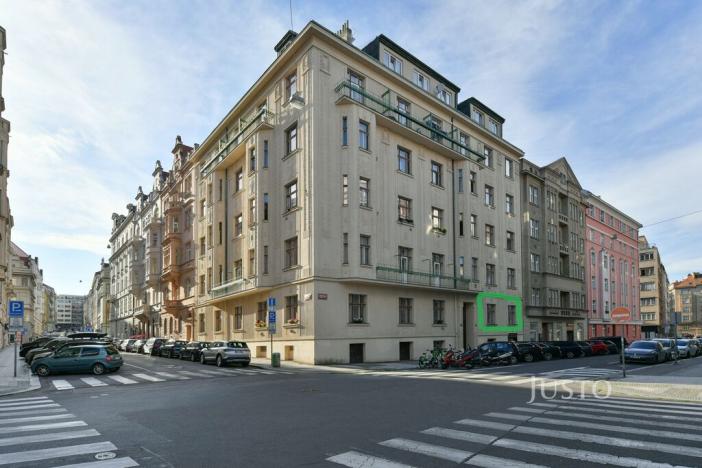 Prodej bytu 3+1, Praha, Janovského, 100 m2