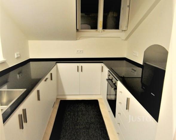 Pronájem bytu 3+1, Praha, Hroznová, 73 m2