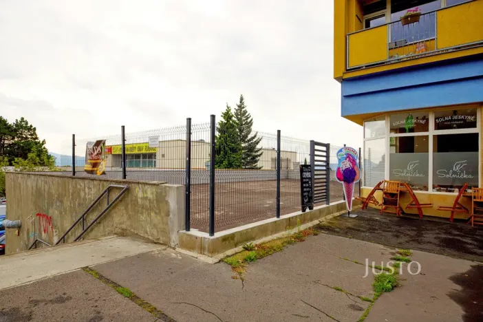 Prodej obchodního prostoru, Ústí nad Labem, Pod Parkem, 82 m2