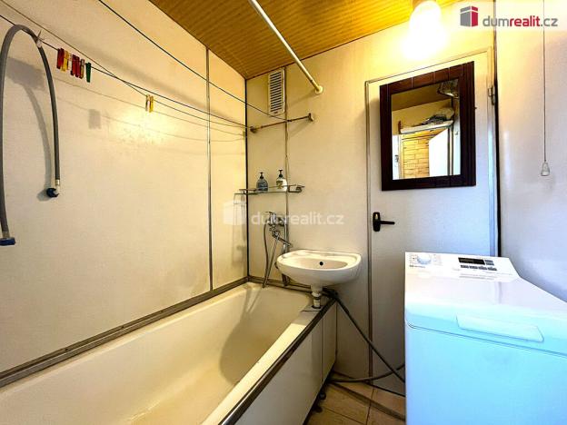 Prodej bytu 3+1, Chodov, náměstí 9. května, 67 m2