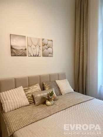 Pronájem bytu 2+kk, Praha - Vinohrady, U Zvonařky, 38 m2