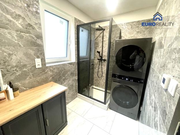 Prodej rodinného domu, Mnichov, 144 m2