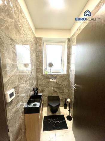 Prodej rodinného domu, Mnichov, 144 m2