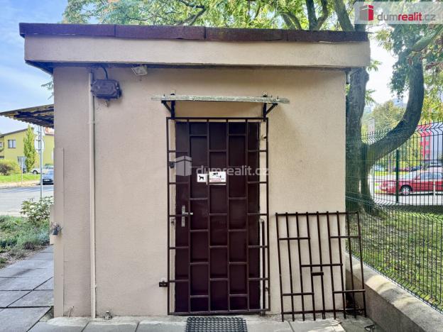 Pronájem obchodního prostoru, Praha, Chodovická, 17 m2