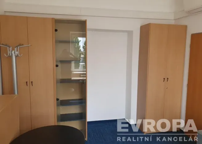Pronájem kanceláře, Olomouc, Tovární, 27 m2