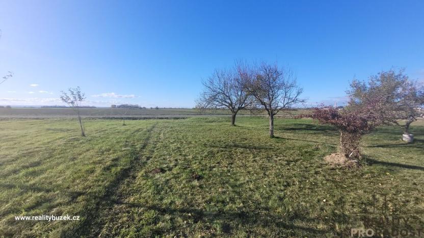 Prodej zahrady, Bochoř, 1909 m2